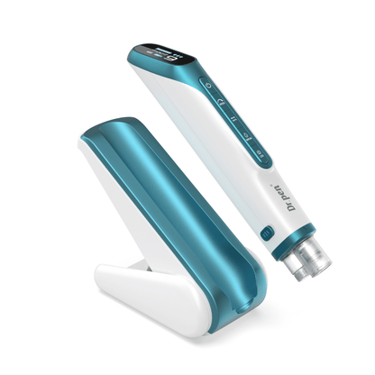 Dr. Pen H6 microneedlingpen met bijbehorende standaard op witte achtergrond.