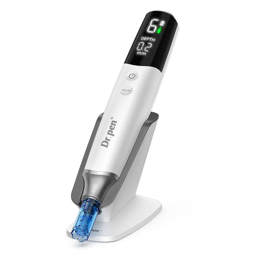 Dr. Pen M9 microneedling-pen met digitaal display, verstelbare naalddiepte en naaldcartridge voor professionele microneedling thuis en in de kliniek.