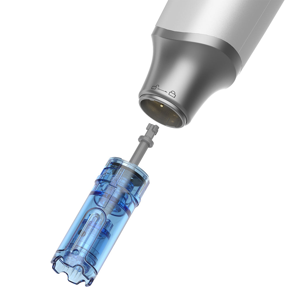 Close-up van Dr. Pen M9 en verwisselbare naaldcartridge voor veilige en hygiënische microneedling-behandeling.